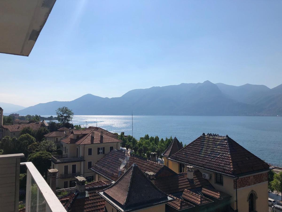Apartamento Attico Palazzo Di Vetro Luino Exterior foto