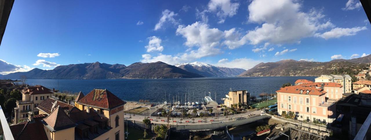 Apartamento Attico Palazzo Di Vetro Luino Exterior foto