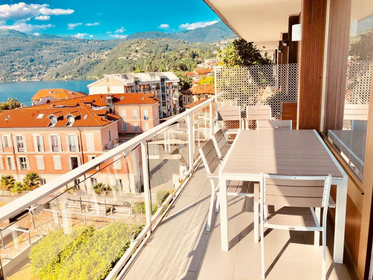 Apartamento Attico Palazzo Di Vetro Luino Exterior foto