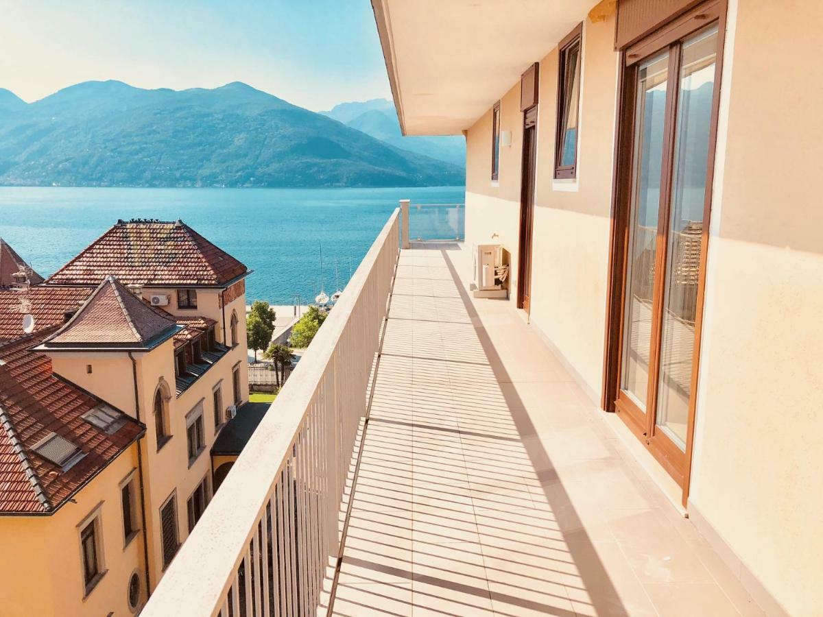 Apartamento Attico Palazzo Di Vetro Luino Exterior foto